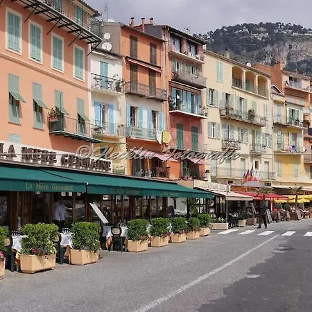 Welcoming Large With Panoramic View Over Sur Mer And Cap Ferrat.