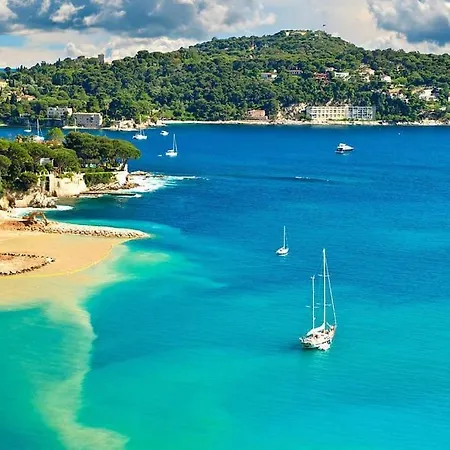 Welcoming Large With Panoramic View Over Sur Mer And Cap Ferrat.