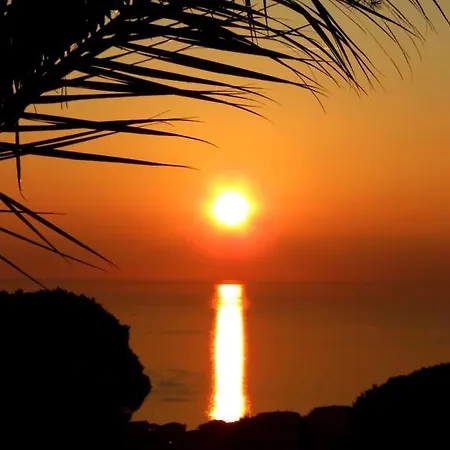 Welcoming Large With Panoramic View Over Sur Mer And Cap Ferrat. * 빌프랑슈쉬르메르