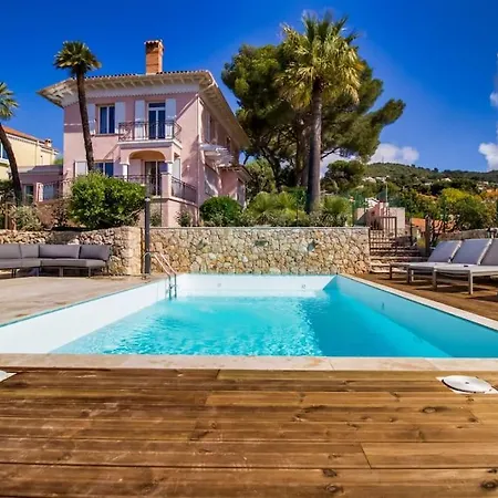 Welcoming Large With Panoramic View Over Sur Mer And Cap Ferrat. * Βιλφράνς-συρ-Μερ